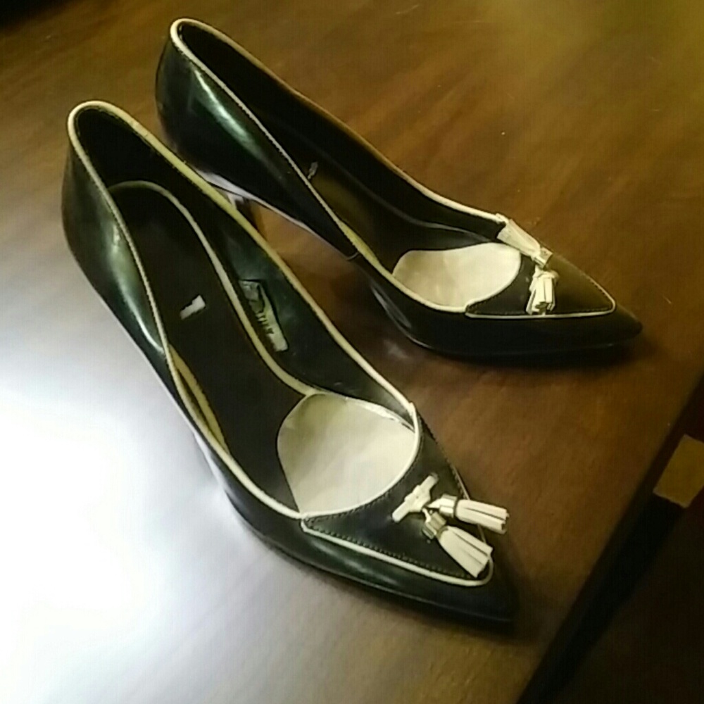 👠10M Black & Tan WHBM heels 👠